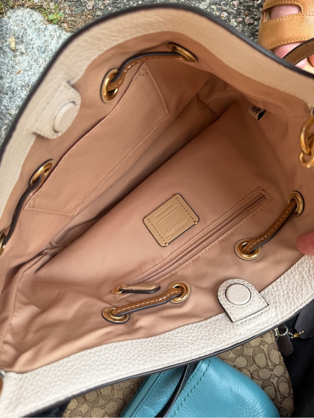 🫐✨ COACH Y2K Bundle of 8 - Leather Totes, Wristlets - NWT Andy Tote ✨🫐 - Picture 13 of 16